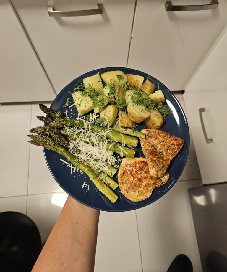 Wiosenny obiad ze szparagami