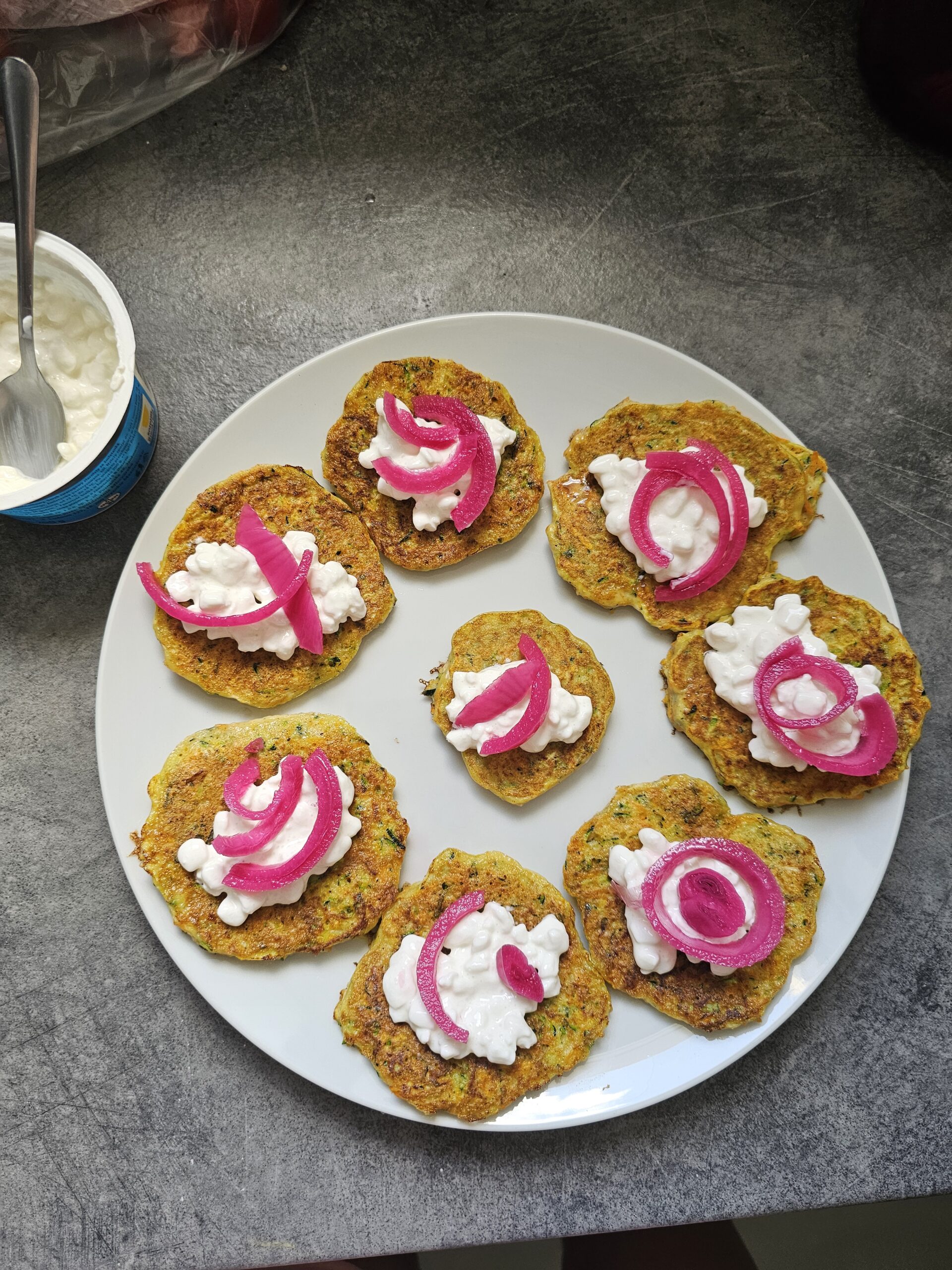 Placuszki z cukinii i brokuła bez mąki