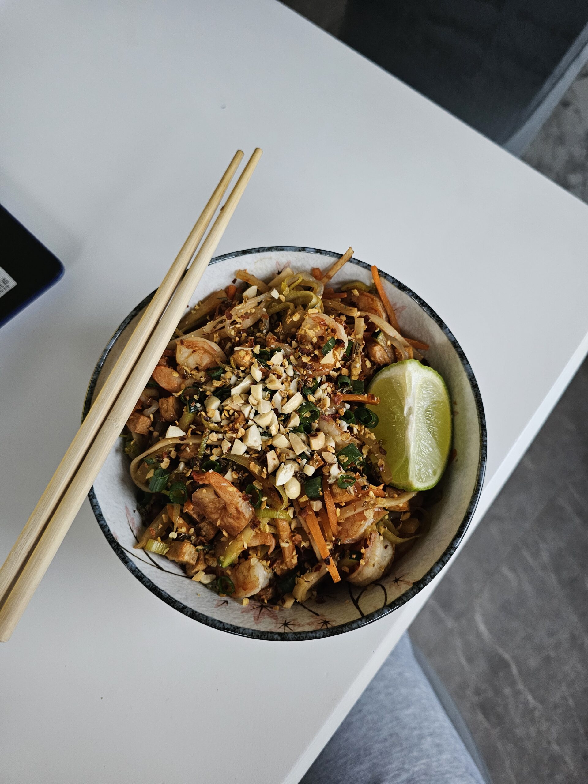 Makaron w sosie ostrygowym z krewetkami