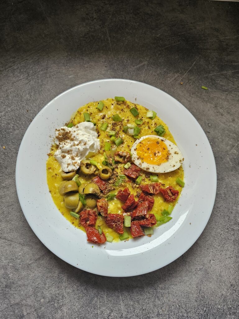 Serowa owsianka na słono