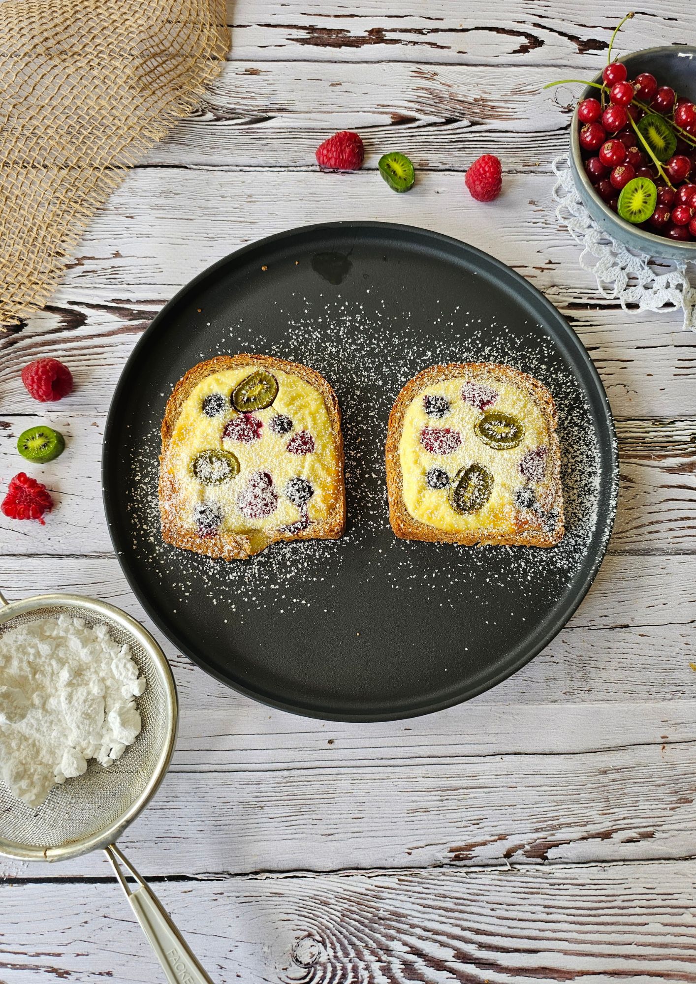 Kanapka zapiekana z jogurtem